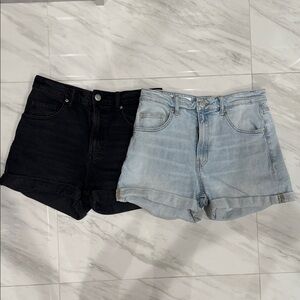 Zara Women's Black and Light Blue Denim Shorts